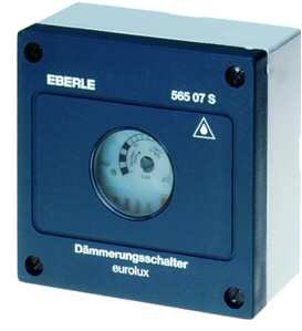 1St. Eberle 056508140020 Dämmerungsschalter AC 230V, 1S, 10A, ca. 1100Lux, Schutzart IP 54 DÄ 56508