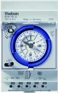 1St. Theben 1610011 1 Kanal Tageszeitschaltuhr, 230 V, 45-60 Hz, 3TE, Uhrzeit-Feineinstellung, Schaltzustandsanzeige Dau