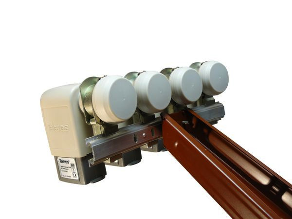 1St. Televes SH7585QSD Multifeedschiene für bis zu 4 Satelliten, inkl. 1x LNB Halter (SH-LNB40QSD), max. 20 Abstand für
