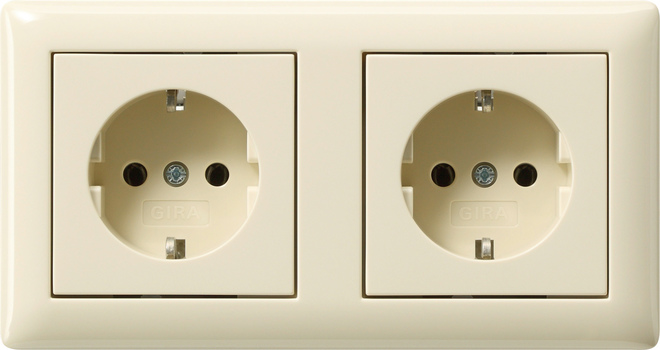 1St. Gira 479301 Steckdose 2fach 16A 250V vorverdrahtet, komplett mit Abdeckrahmen, Cremeweiß glänzend