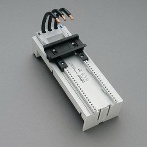1St. Wöhner 32457 Sammelschienenadapter 63 A 1 verschiebbare Tragschiene 72 x 200 mit Leitungen AWG 8 (10 mm²)