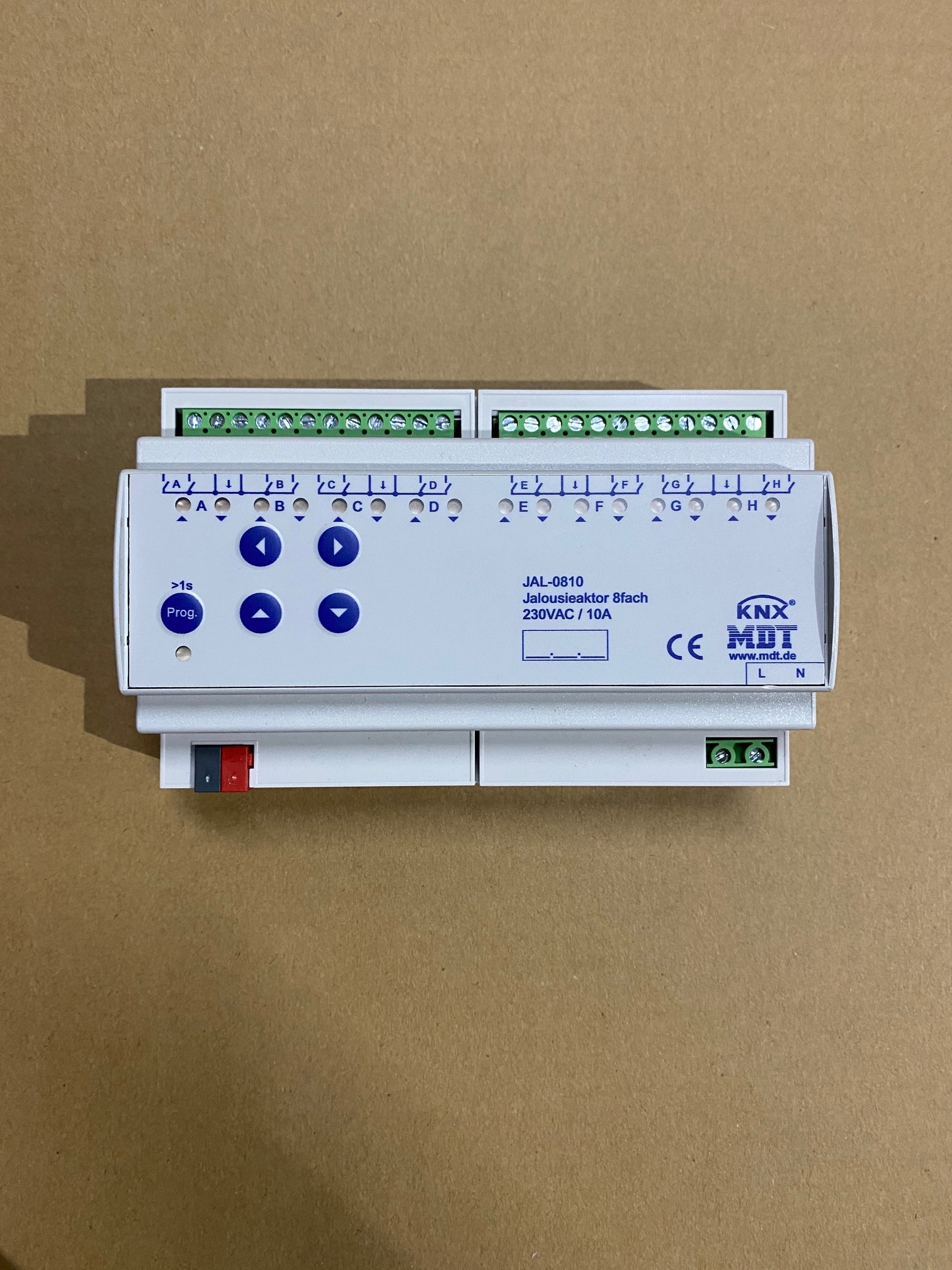 1St. MDT Jalousieaktor 8-fach JAL-0810M.02 mit Fahrzeitmessung 230VAC 8TE